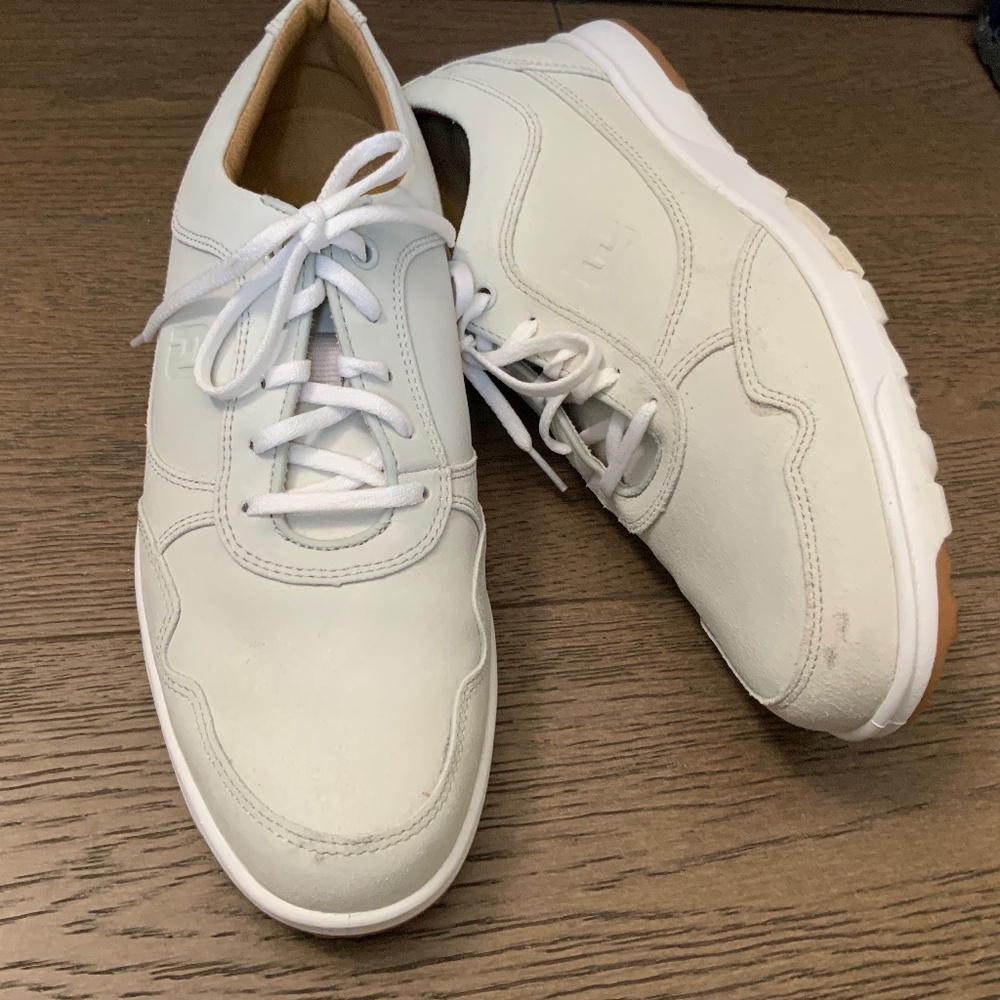 Size 9 Footjoy Spikeless Men’s Golf Shoes